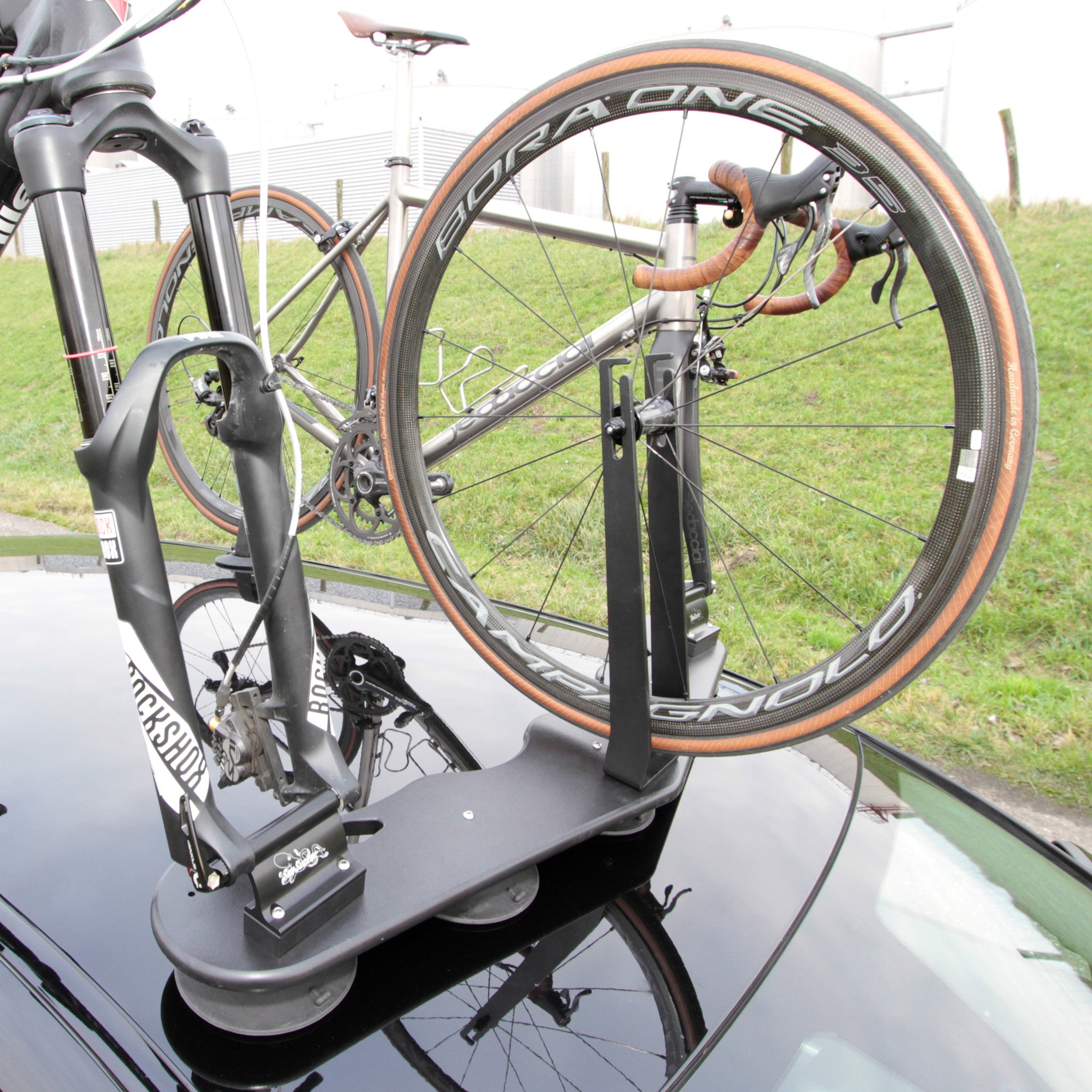 Seasucker add on frontwheelholder